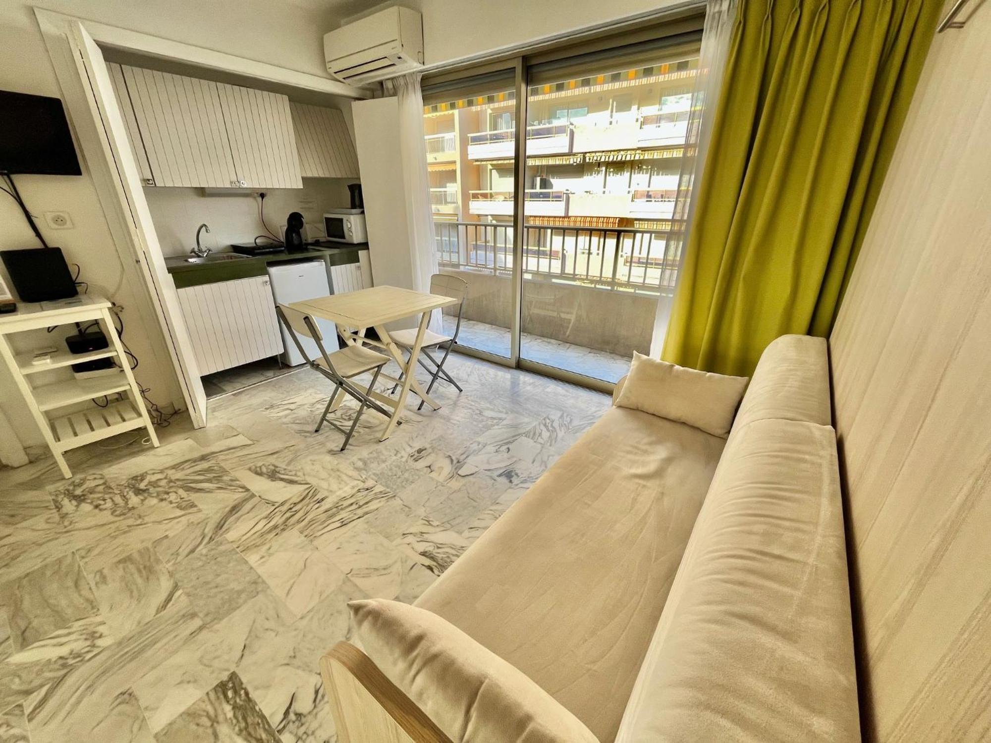 Branly 3, By Welcome To Cannes Bagian luar foto